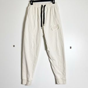 Local European ivory pull on heavyweight jogger sweatpants